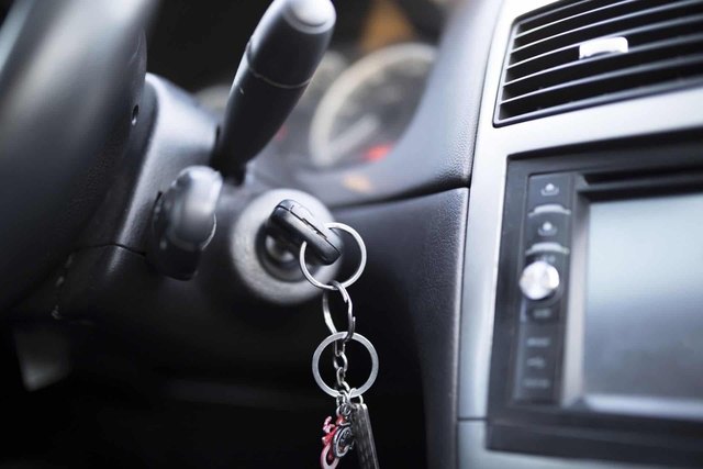 How to unlock a stuck steering lock